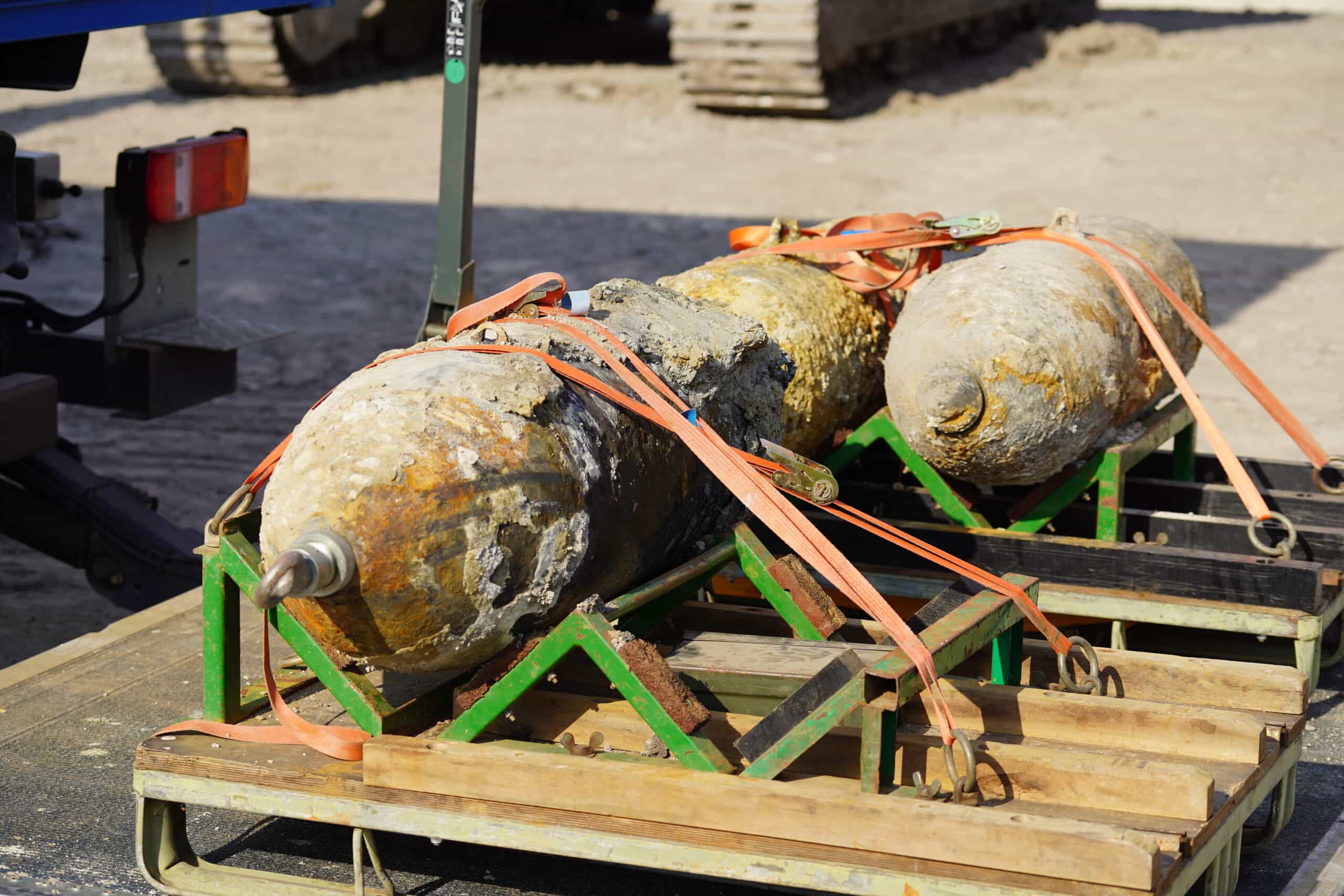 Drei Bomben aus dem zweiten Weltkrieg, die im Rahmen der Kampfmittelentsorgung entschärft wurden.